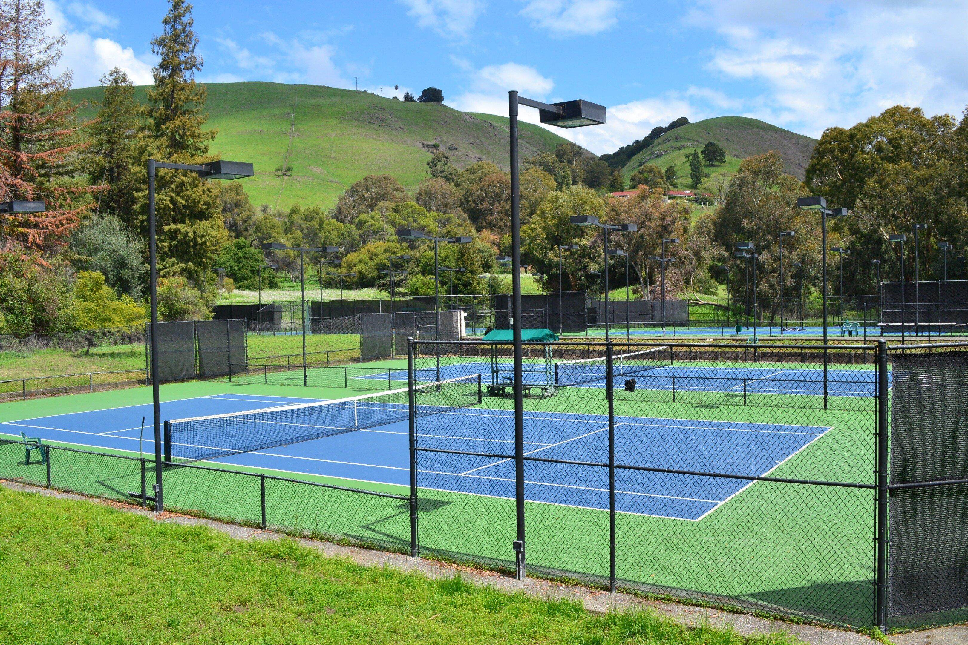 Mission Hills Racquet and Swim Club