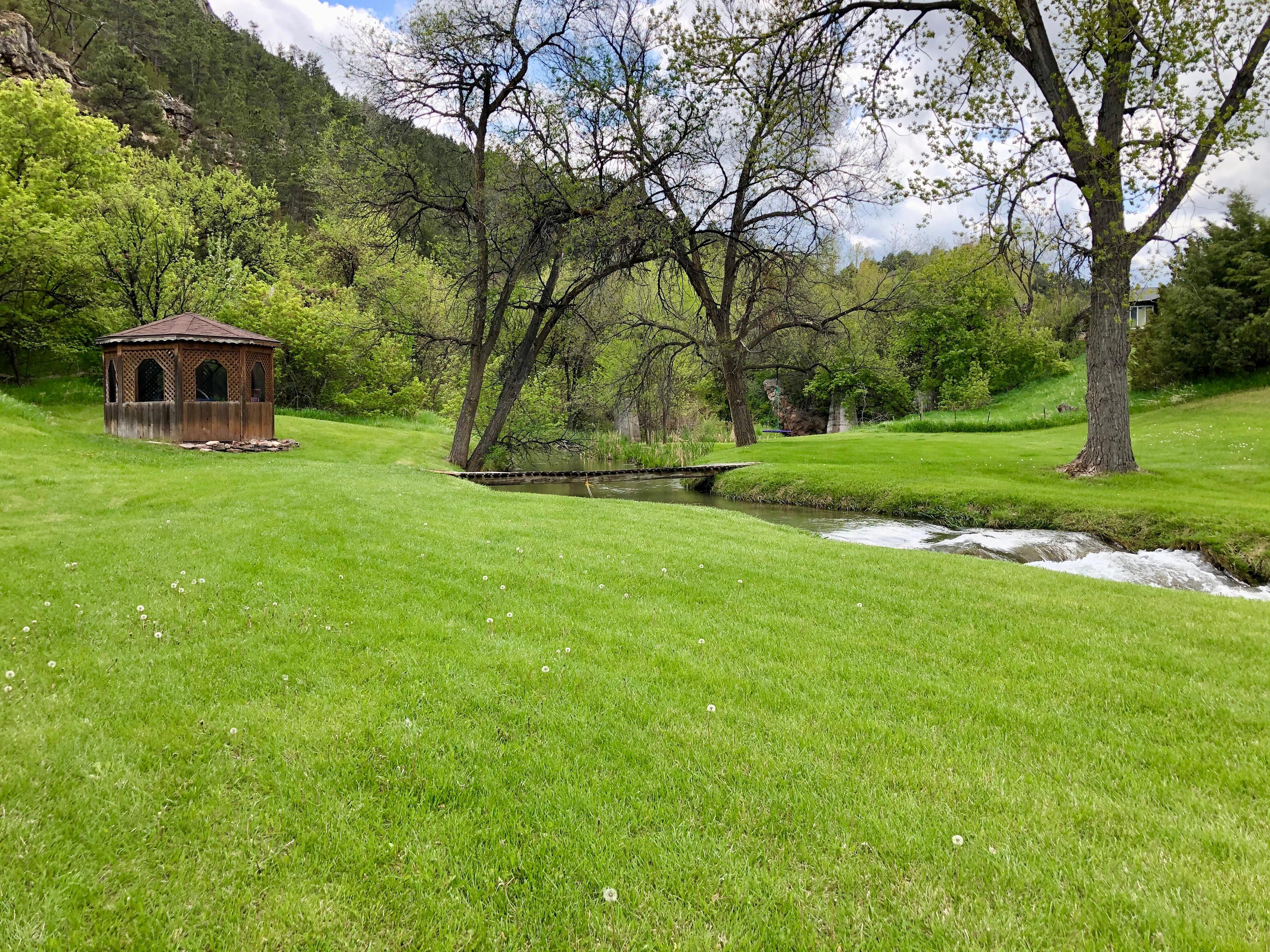 River Falls Lodging -Black Hills South Dakota