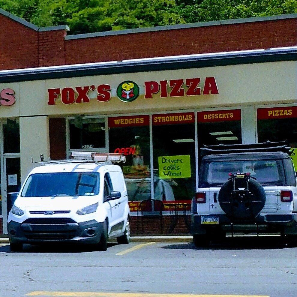 Fox's Pizza Den