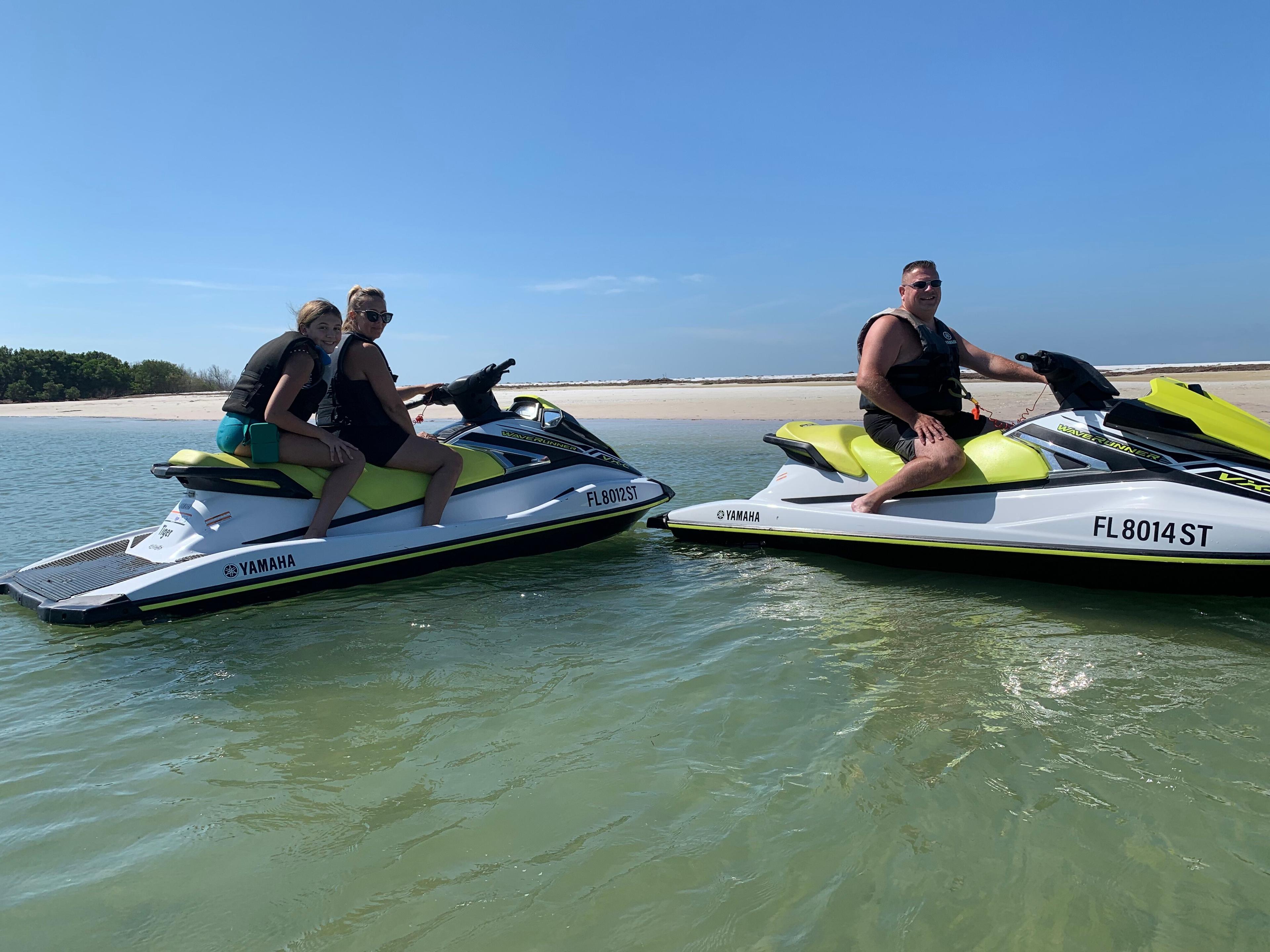 Fin's Jet Ski Tours & Pontoon Boat Cruises