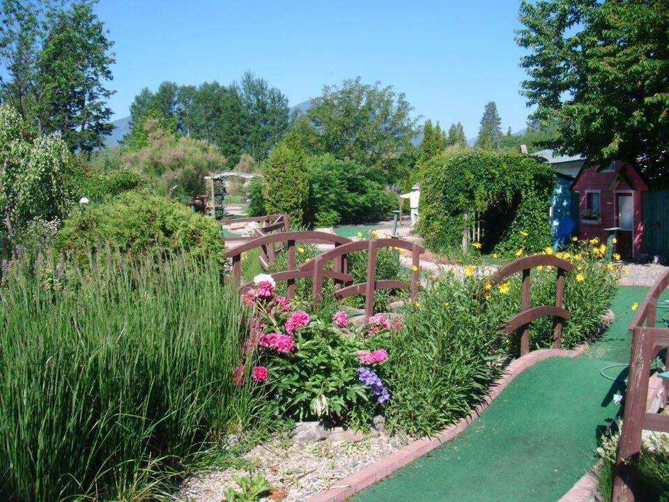 Creston Mini Golf