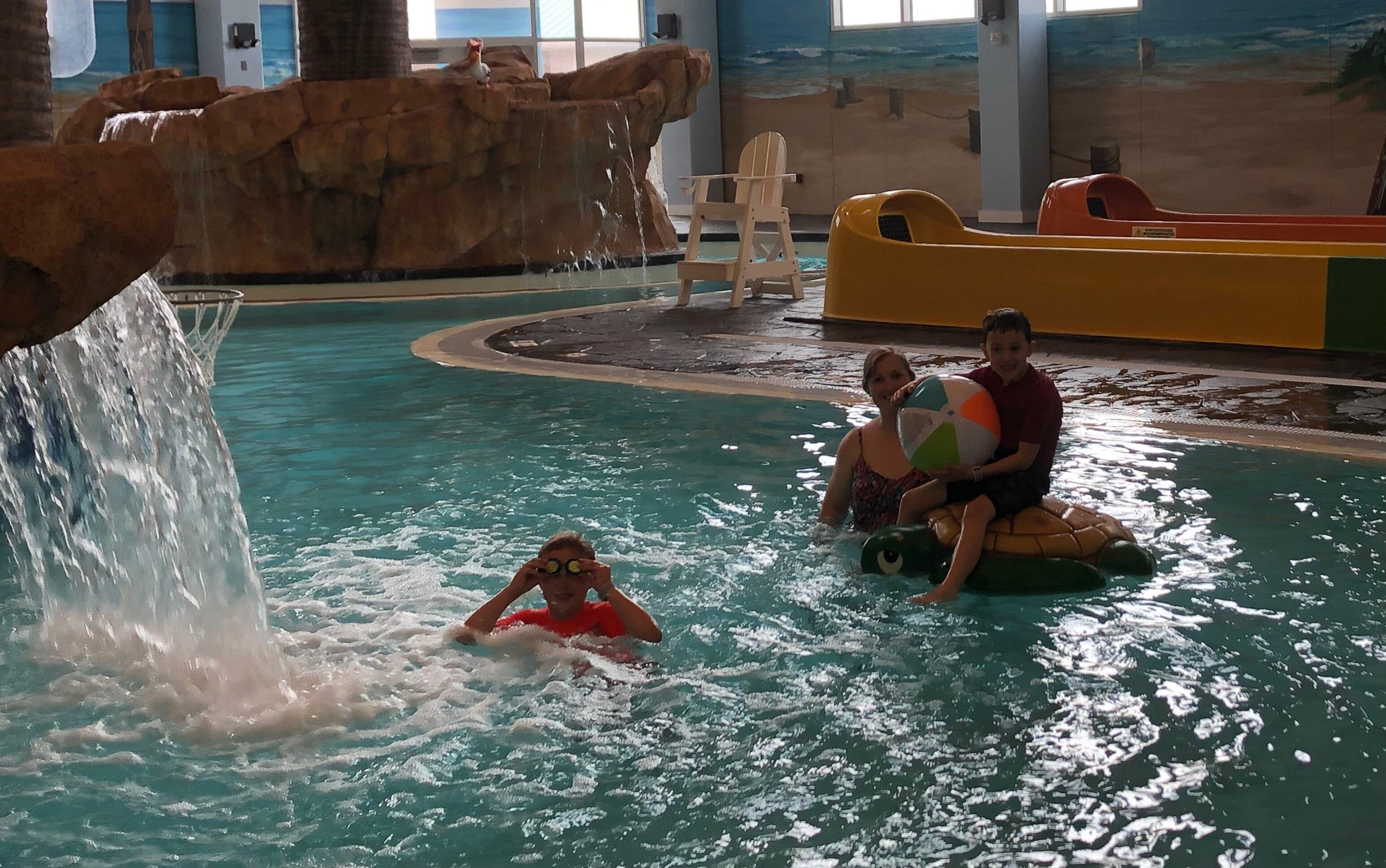 Parrot Cove Indoor Water Park