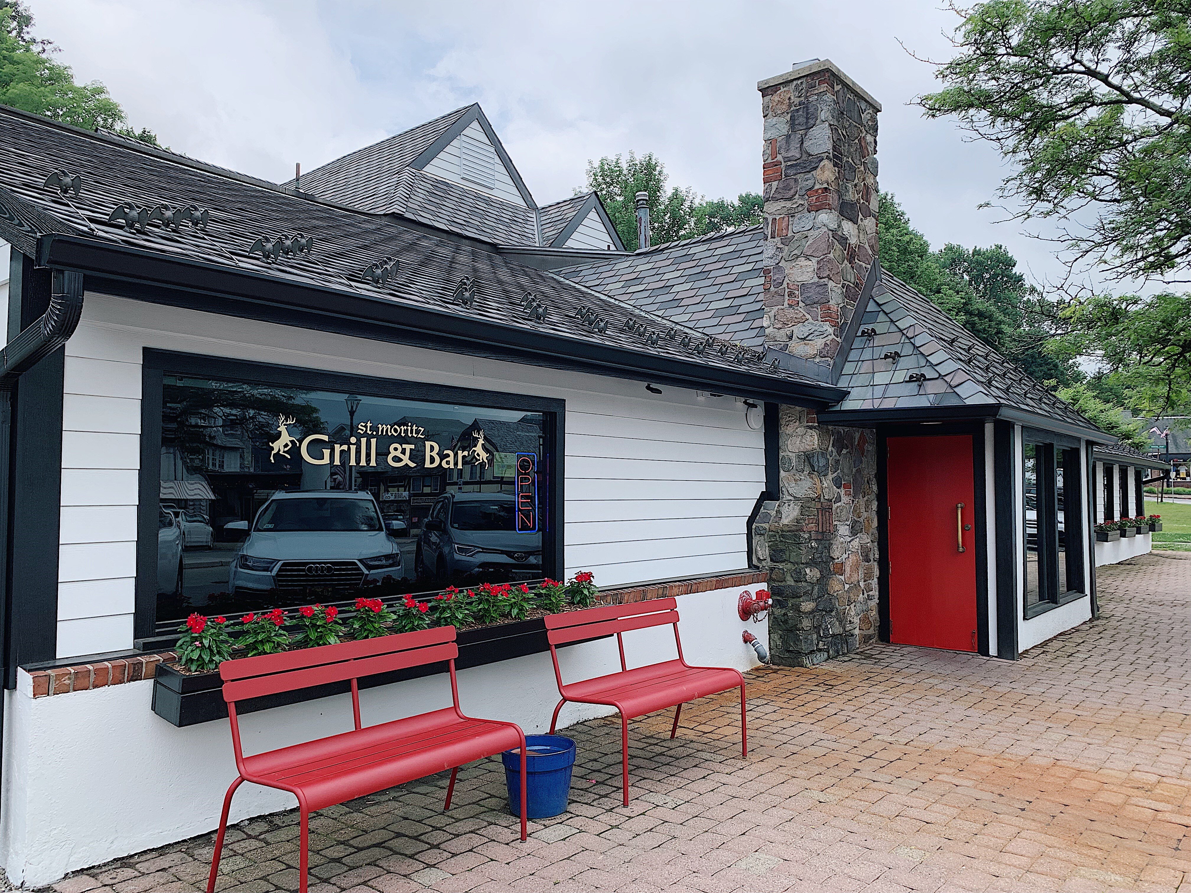 St. Moritz Grill & Bar