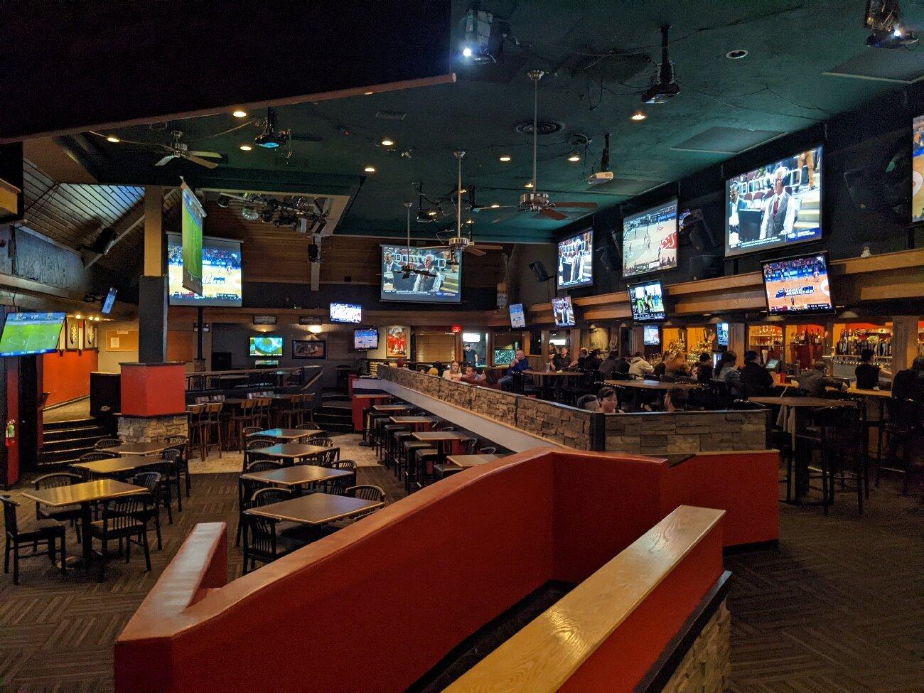 Uptown Sports Bar