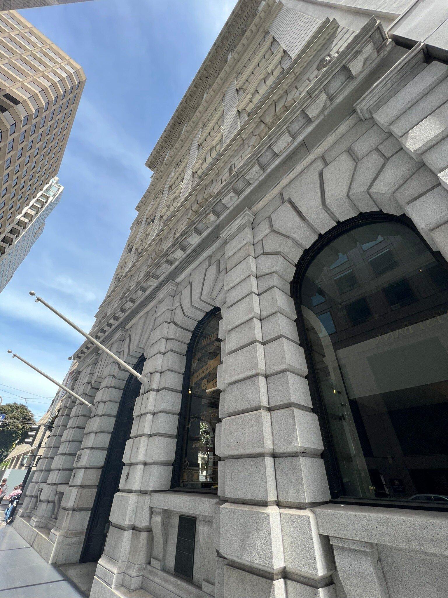 Columbus Savings Bank building