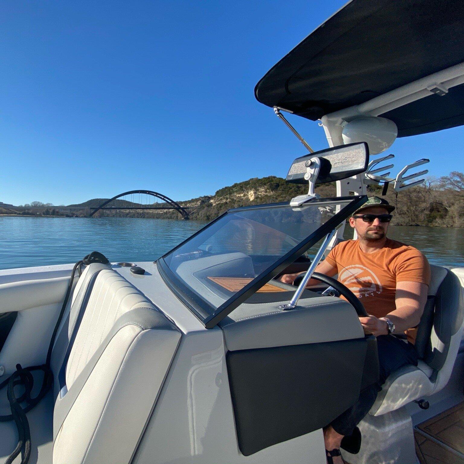 Wade's Waves - Wake Surfing and Boat Cruises