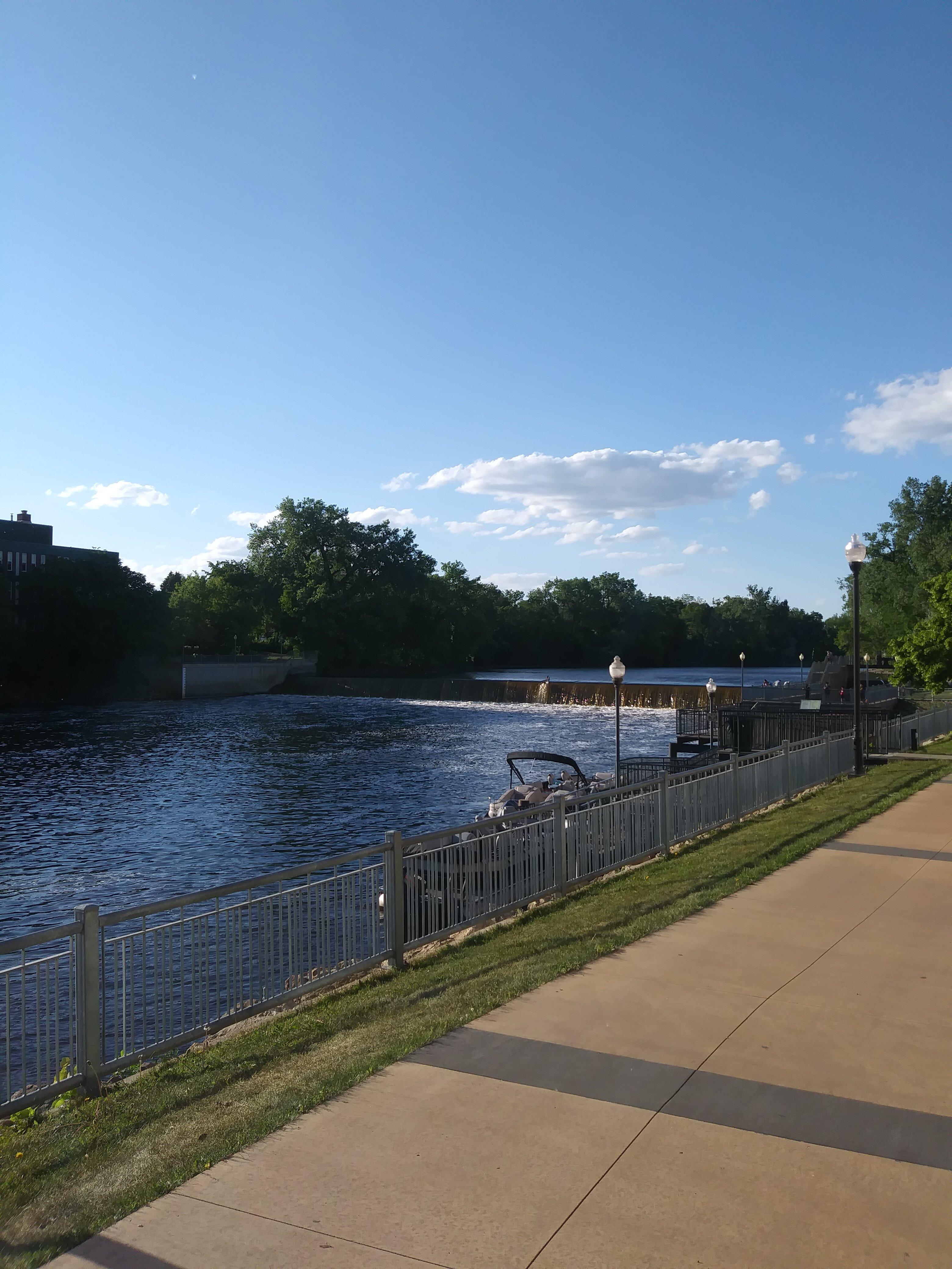 Riverfront Memorial Park