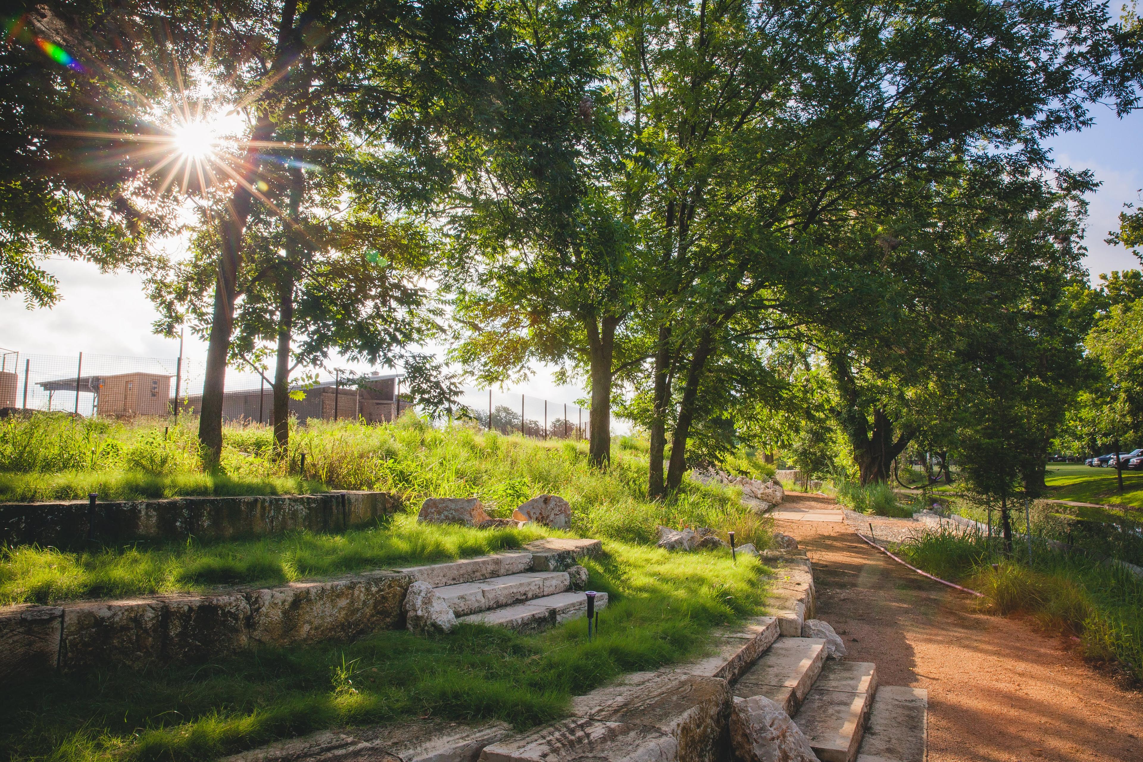 Photo by Headwatersatthecomal