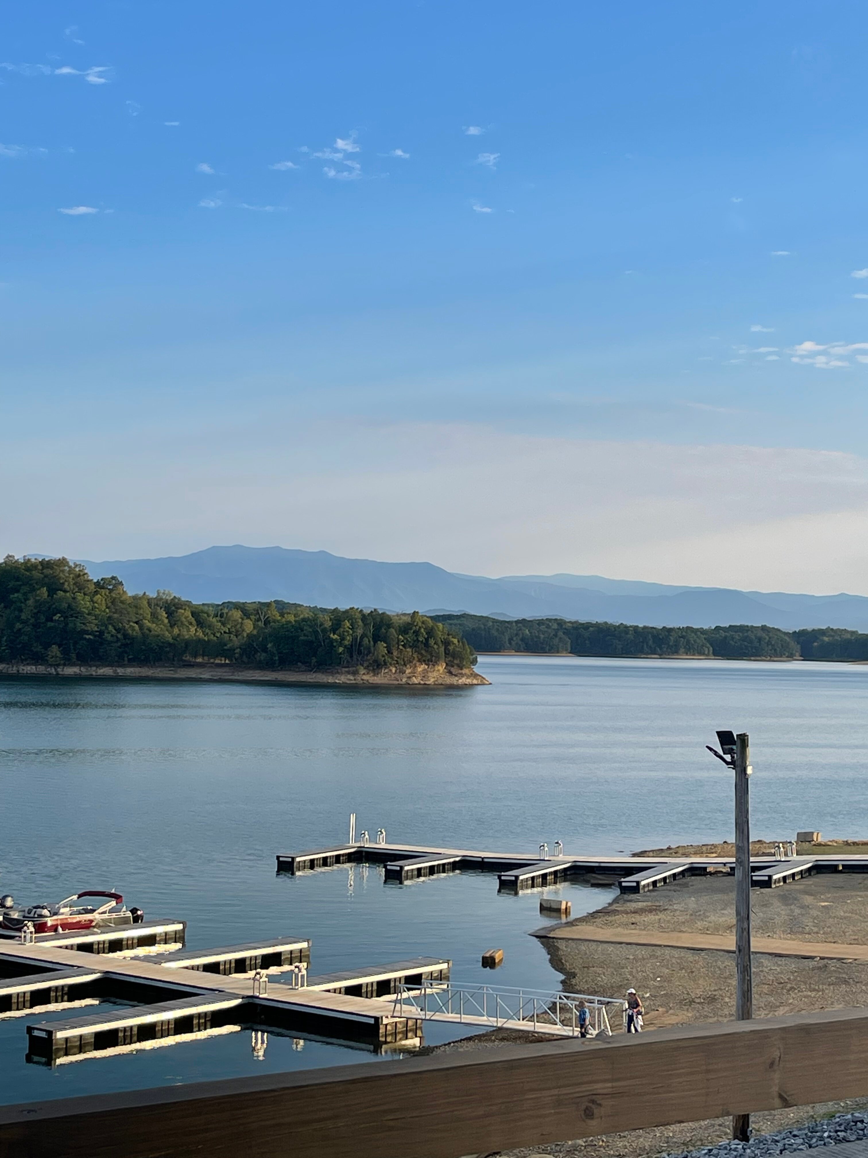 Smoky Mountain Lakeside Resort & Marina