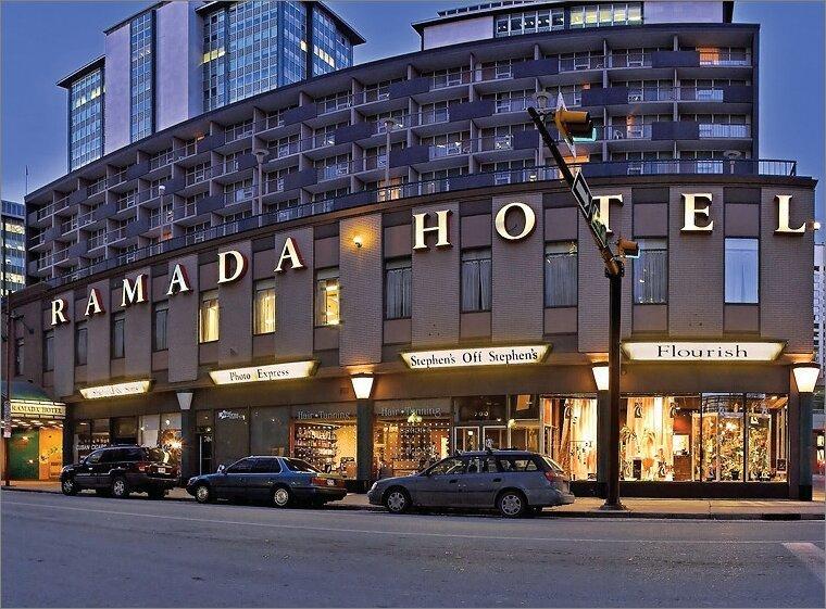 Ramada Plaza By Wyndham Calgary Downtown