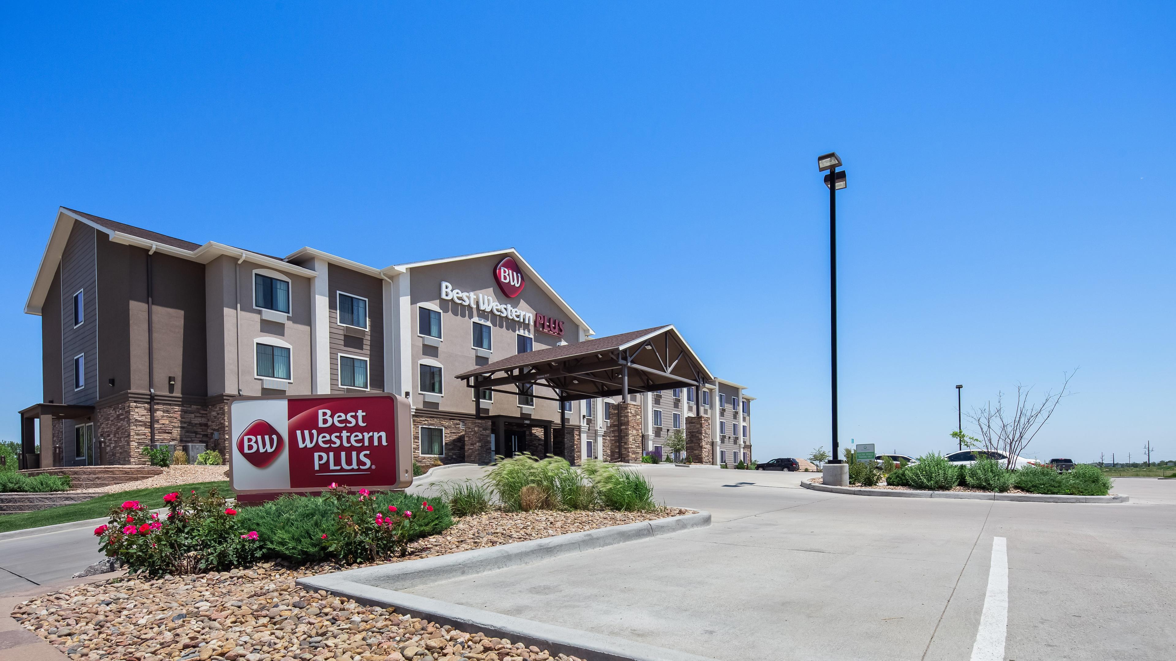 Best Western Plus Overland Inn