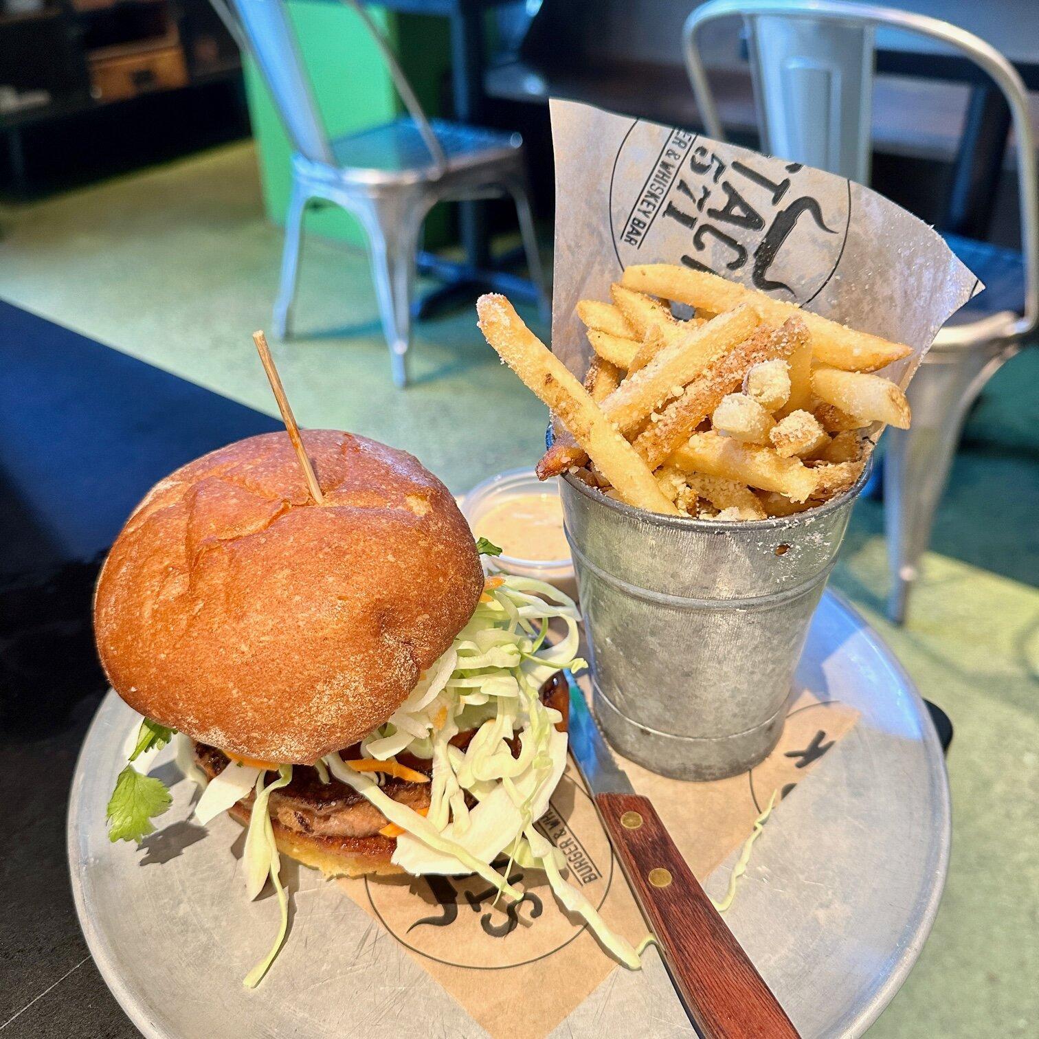 Stack 571 Burger and Whiskey Bar - Kirkland