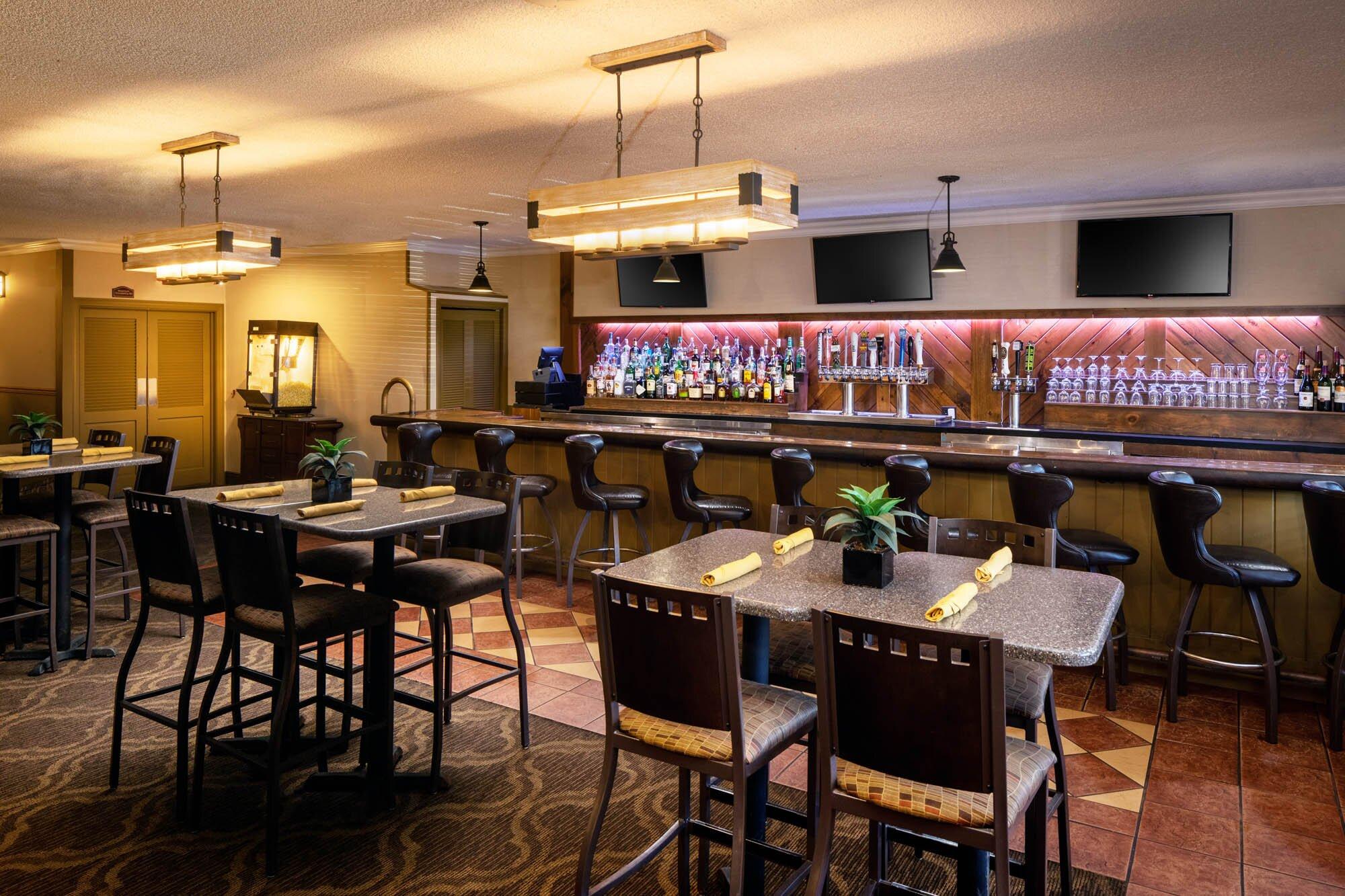 County Seat Restaurant & Lounge