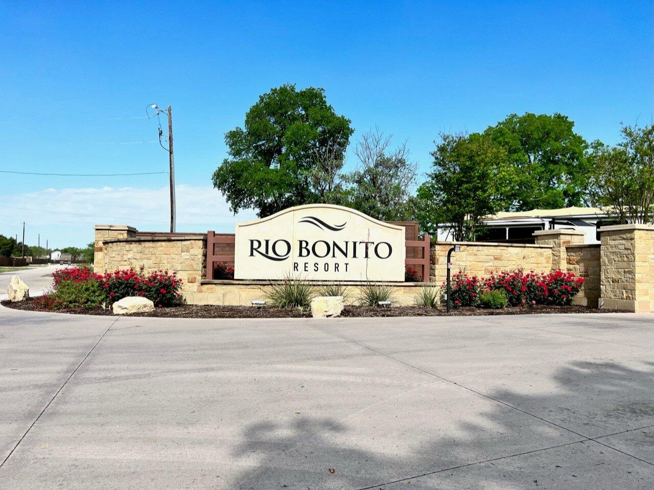 Rio Bonito Cabin Rental & RV Park