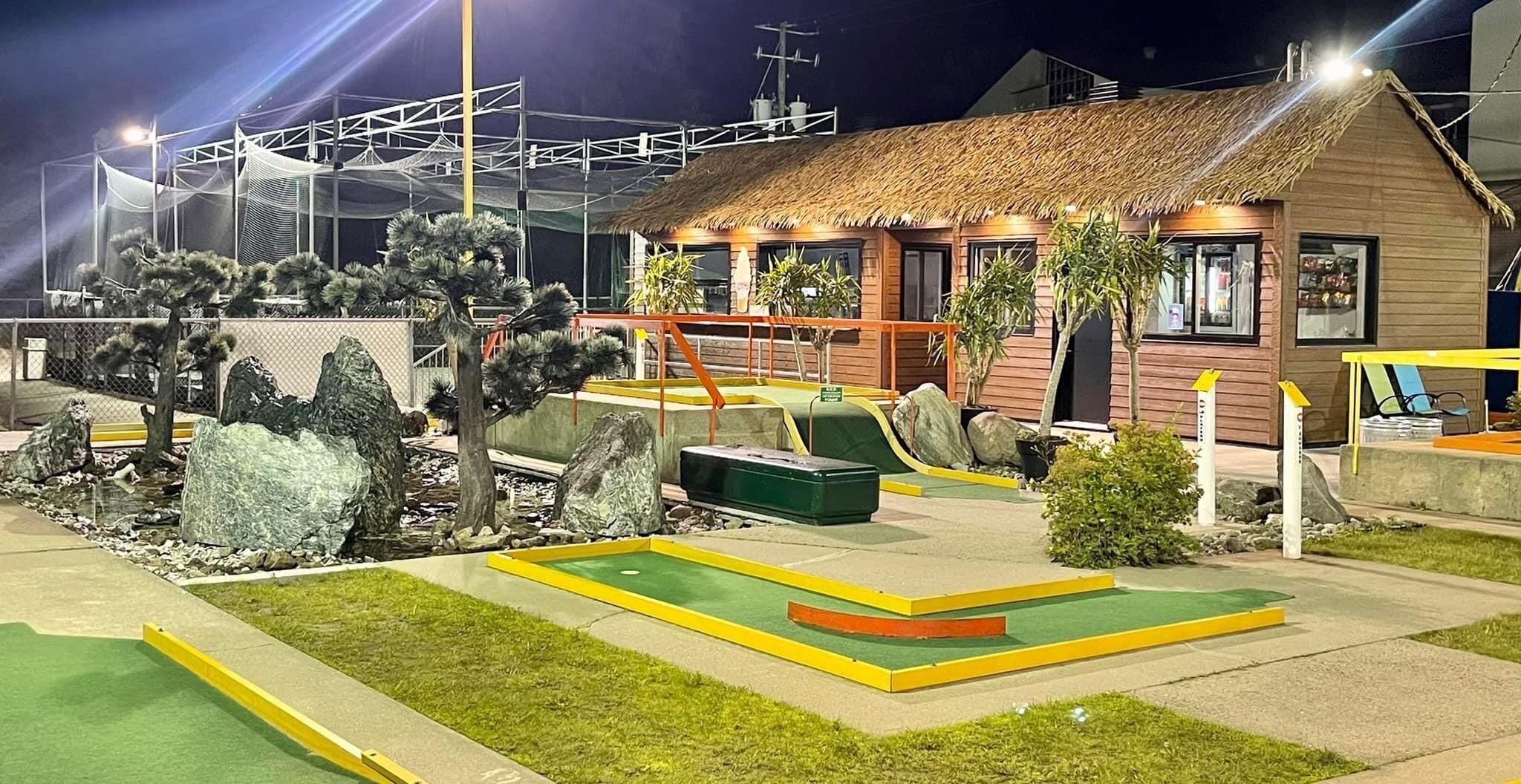 Mini-Putt Et Lance Balle Vanier