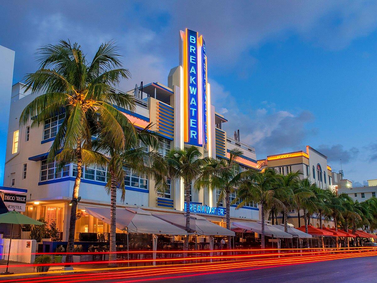 Hotel Breakwater South Beach