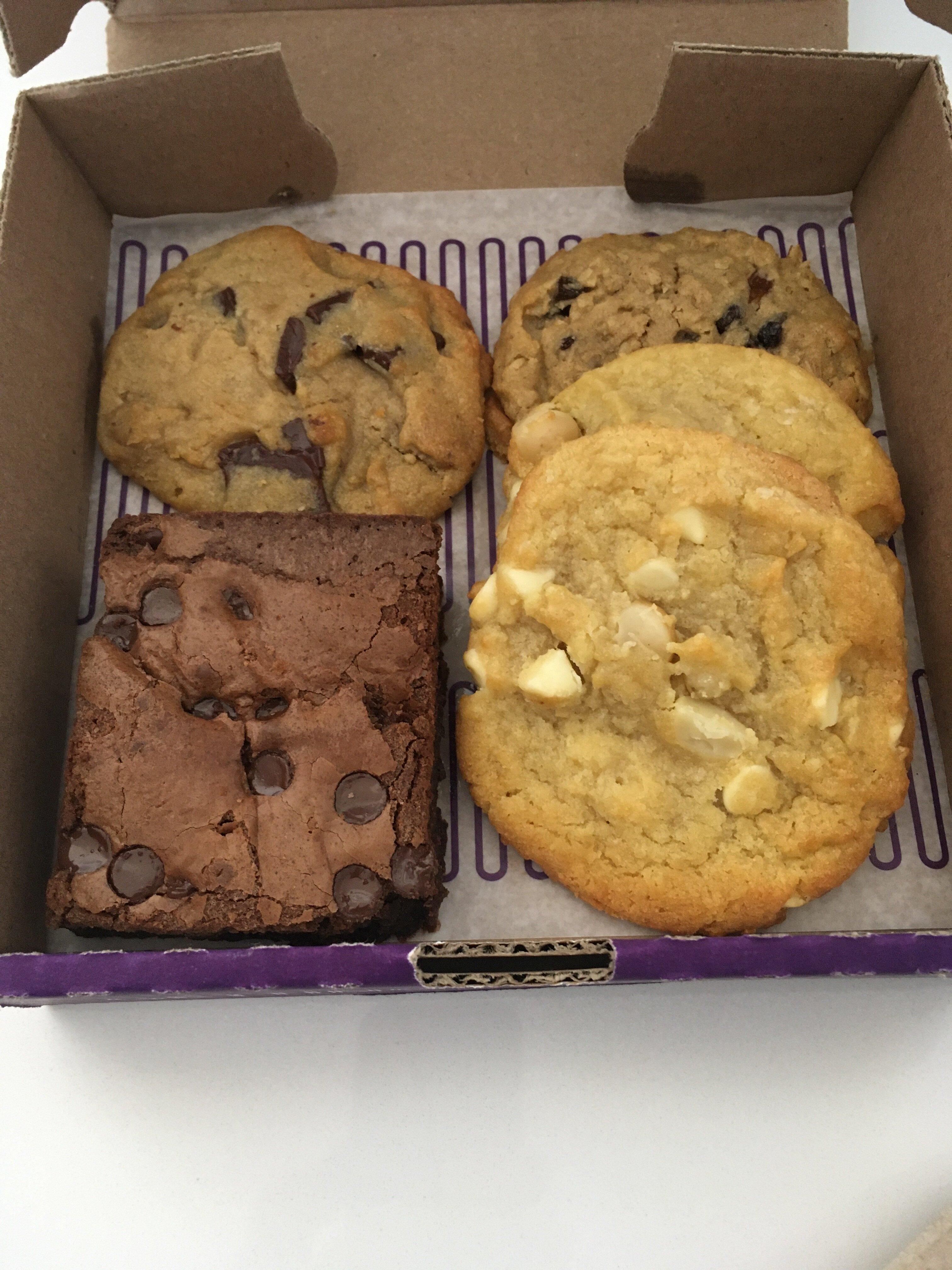 Insomnia Cookies