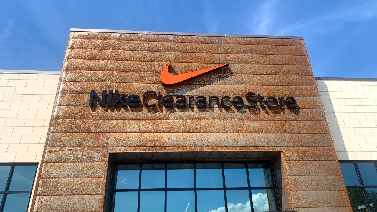 Nike Clearance Store - Pigeon Forge