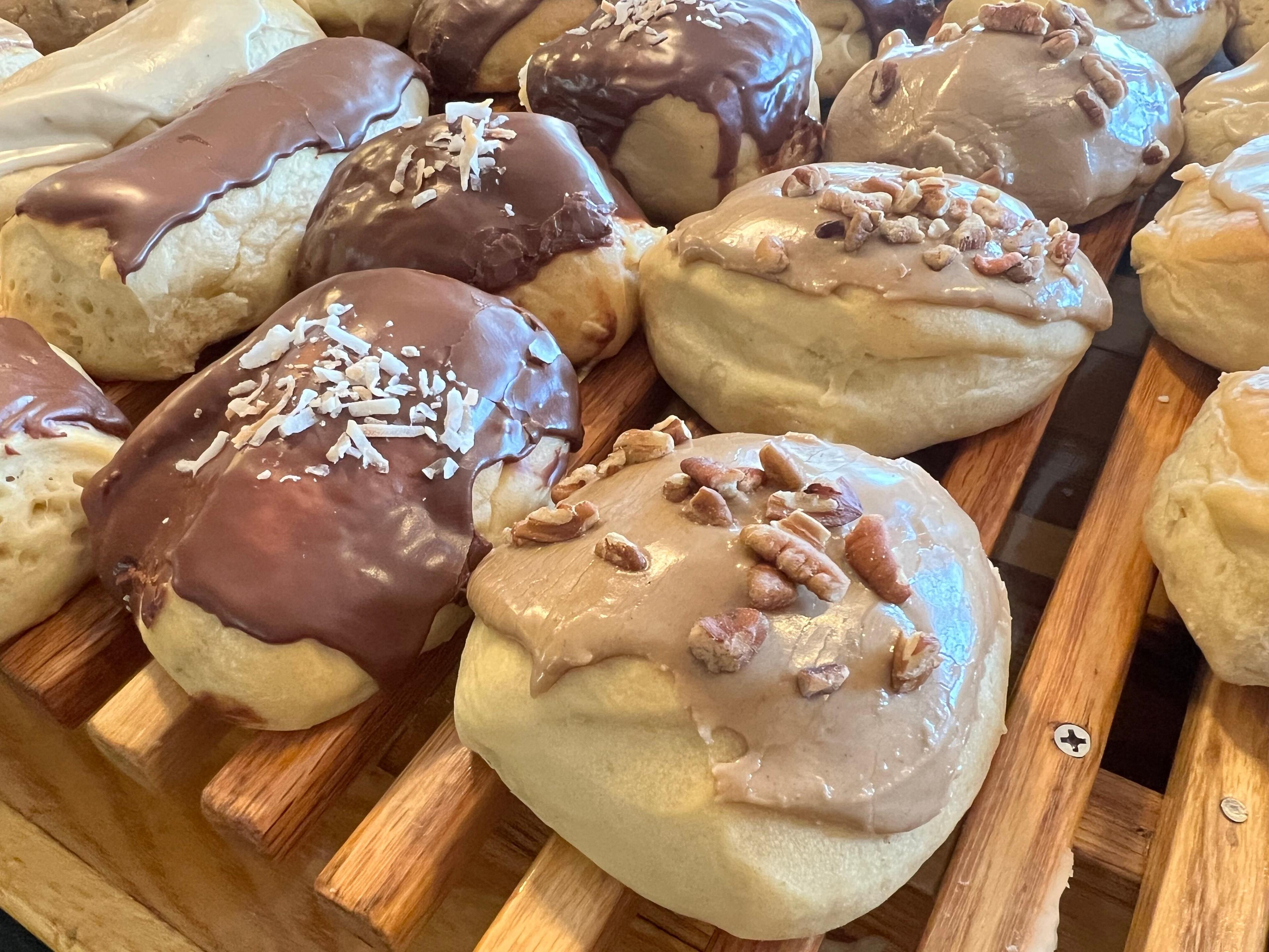 Breads On Oak, Cbd