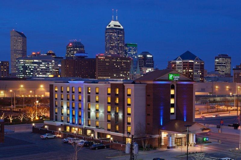 Holiday Inn Express & Suites Indianapolis Dtn-Conv Ctr Area, an IHG Hotel