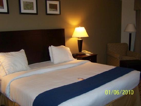 Holiday Inn Express & Suites Byron, an IHG Hotel