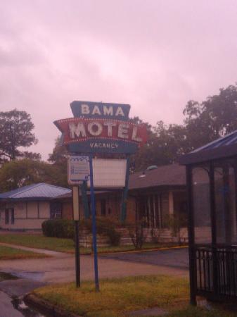 Bama Motel