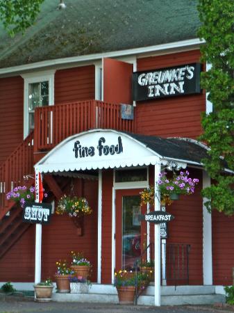 Greunke's First Street Inn & Dining