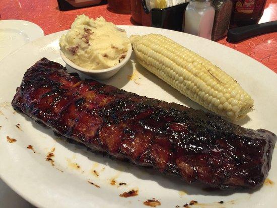 Lucille's Smokehouse BBQ, Temecula, California