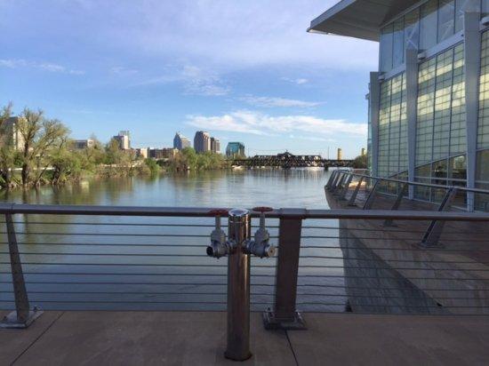 Sacramento River Water Intake Structure