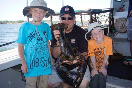 Top Notch Charters - Lobster Excursions