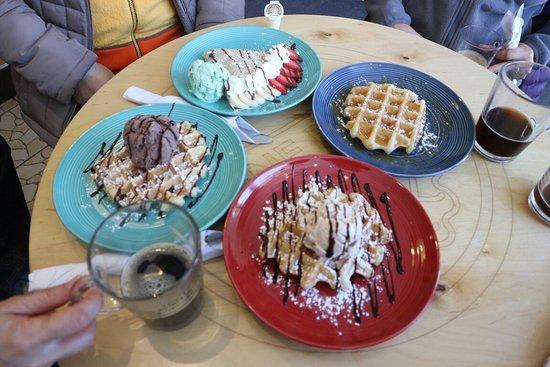 Benebene Waffle & Ice Cream