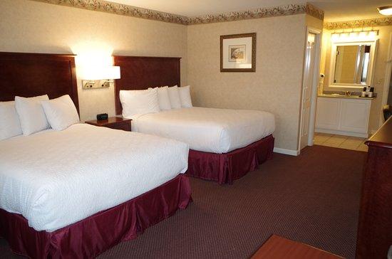 Shiretown Inn & Suites