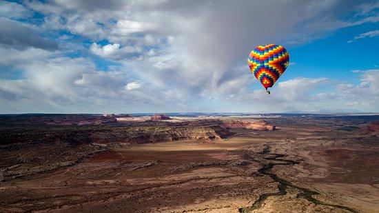 Canyonlands Ballooning