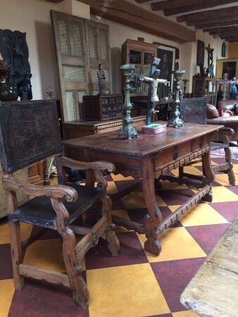 Ranchos Antique Furnishings