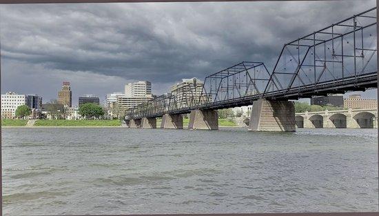 Walnut Street Bridge