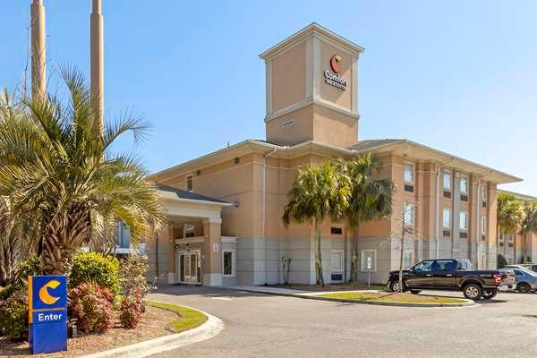 Comfort Inn & Suites Airport Convention Center