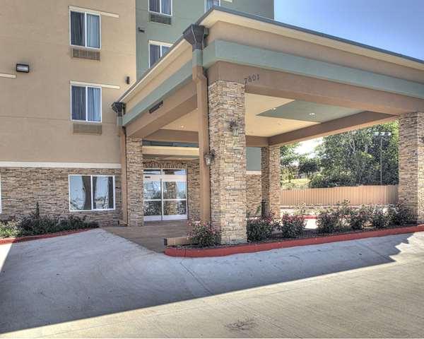 Comfort Inn & Suites Fort Worth West