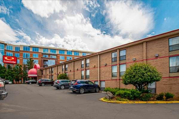 Econo Lodge Metro