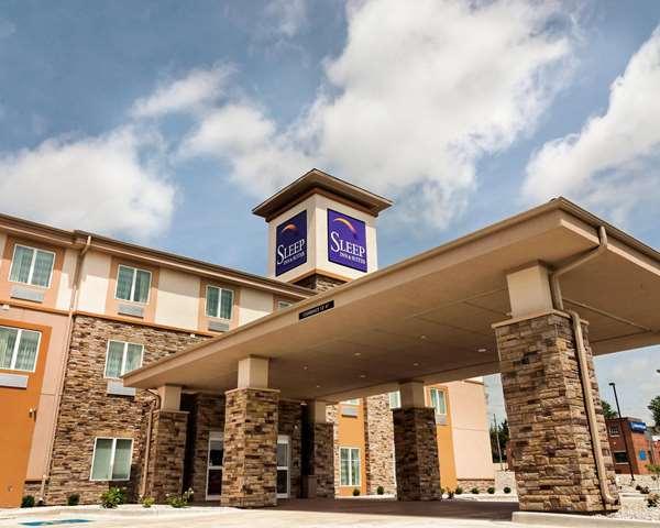 Sleep Inn & Suites