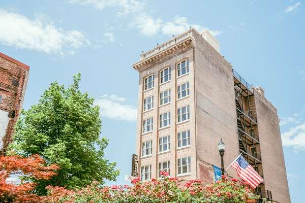 The Esquire Hotel Downtown Gastonia, Ascend Hotel Collection