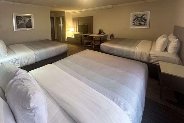 Quality Inn & Suites Los Angeles Airport - LAX