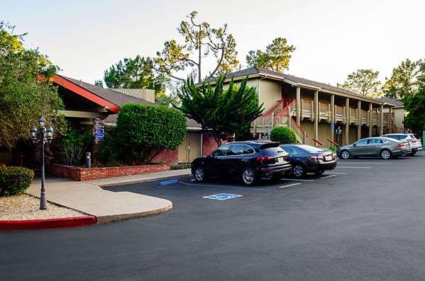 Comfort Inn Monterey Peninsula Airport