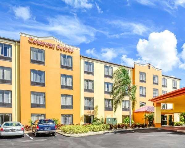 Comfort Suites Tampa - Brandon