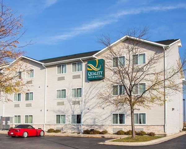 Quality Inn & Suites Loves Park near Rockford