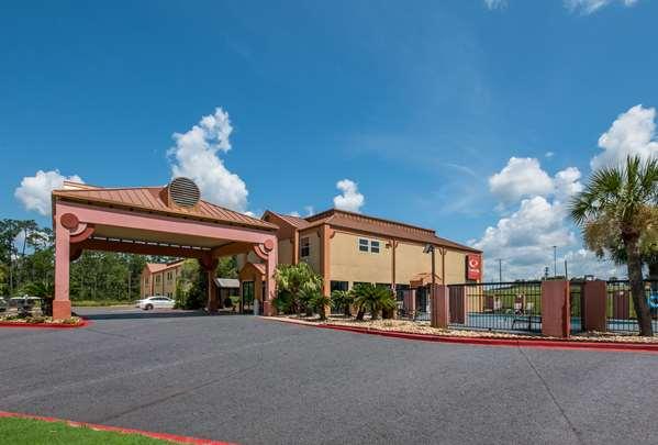 Econo Lodge  Inn & Suites