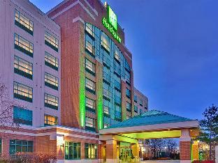 Holiday Inn & Suites Oakville @ Bronte