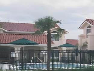 Garden Inn & Suites