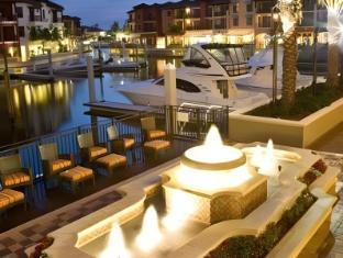 Naples Bay Resort & Marina