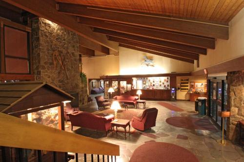 Fireside Inn & Suites