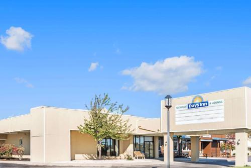 Days Inn By Wyndham Henrietta/Rochester Area